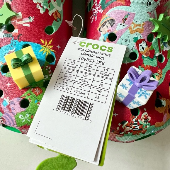 Disney Christmas Crocs Mickey Mouse and Friends Holiday Theme, Size W6/ M4, NWT - Picture 12 of 13